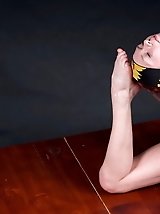 17 pictures - Extreme Nude Gymnastics