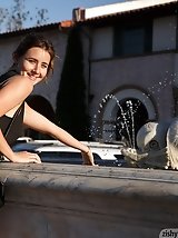 9 pictures - Bea Wolf What Dress